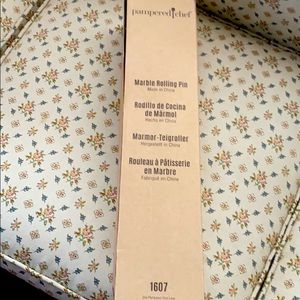 Pampered Chef Marble Rolling Pin. New in the box.